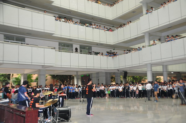 科技嘉年华开幕了