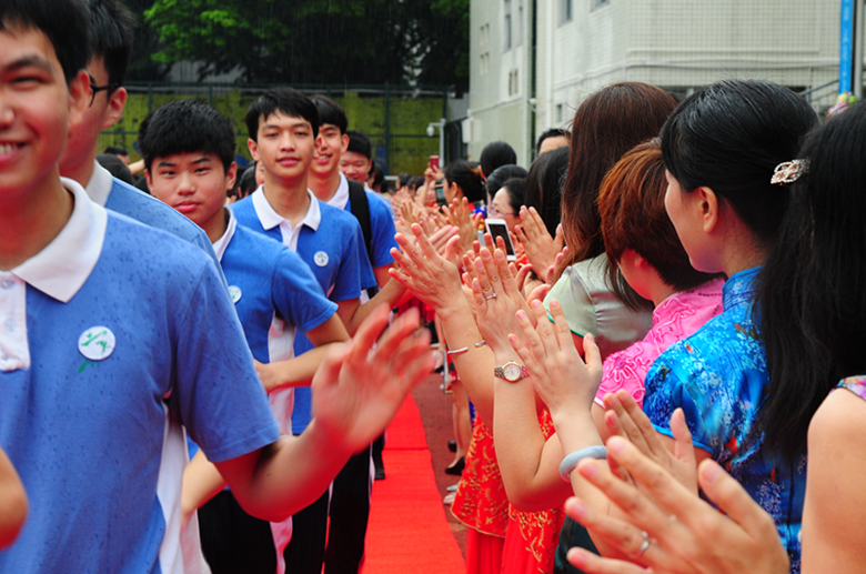 给初三壮行 081_副本.jpg 给初三壮行 081_副本.jpg