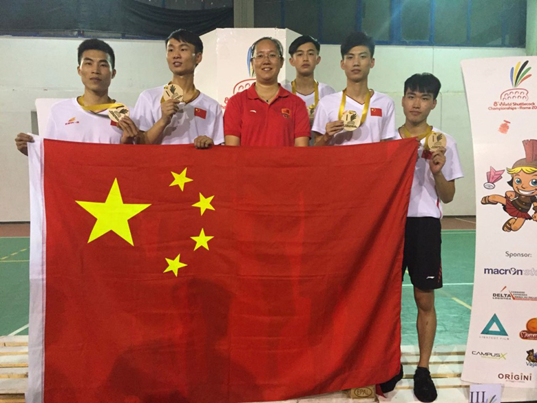 意大利合影.jpg 意大利合影.jpg