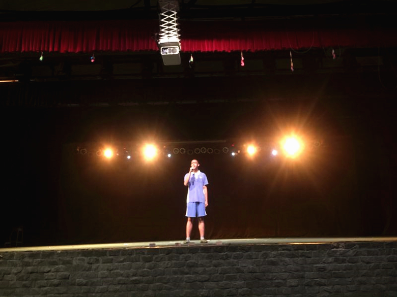 联欢会.jpg 联欢会.jpg