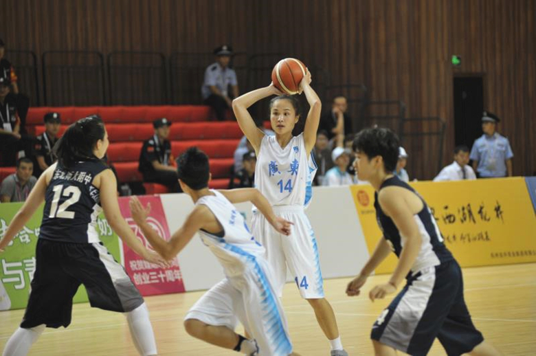 女篮比赛2_副本.jpg