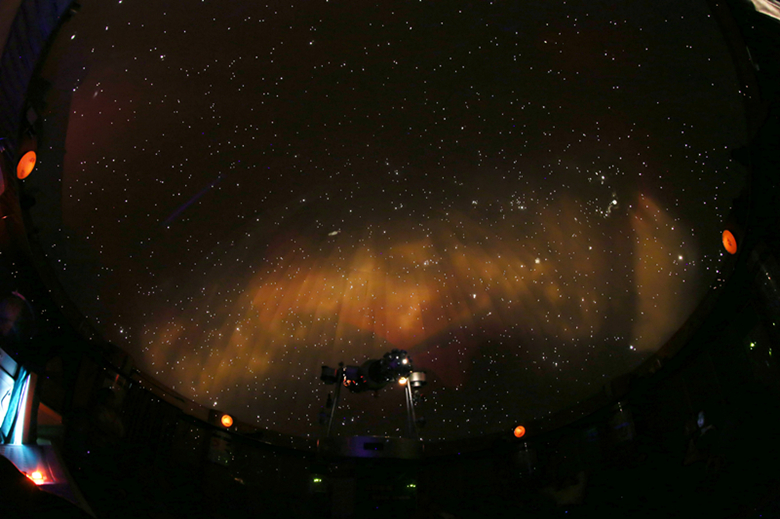 天像仪模拟星空_副本.jpg 天像仪模拟星空_副本.jpg